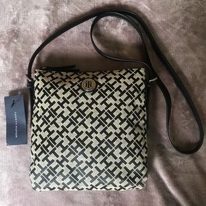Tommy Hilfiger Crossbody bag